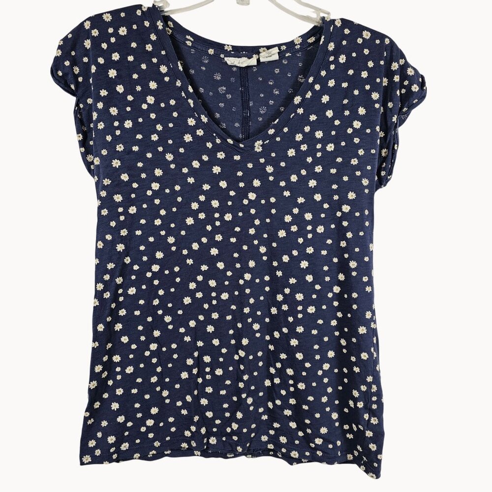 Casual Dainty Daisy Floral Print Navy Blue Summer Spring Tee Nicole Miller SM